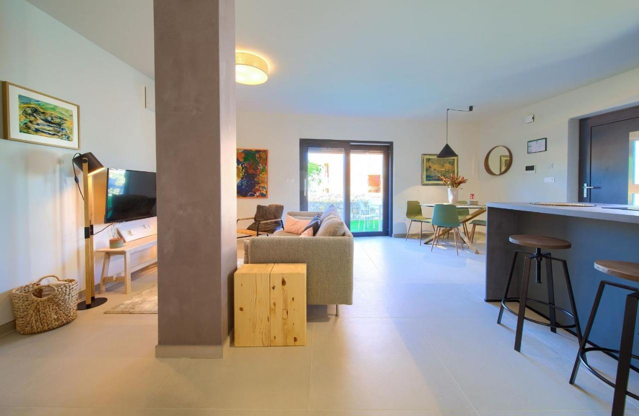 Sol Apartment *