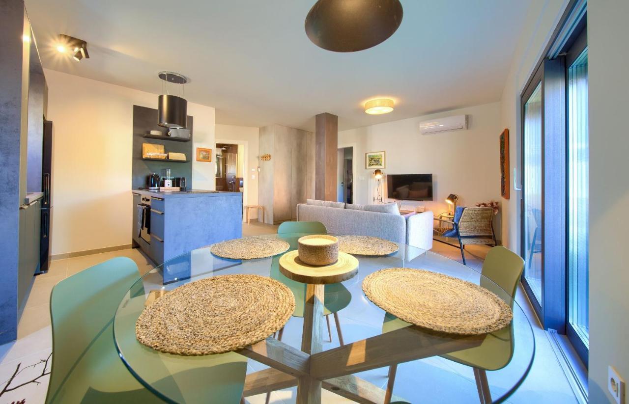 Sol Apartment Njivice